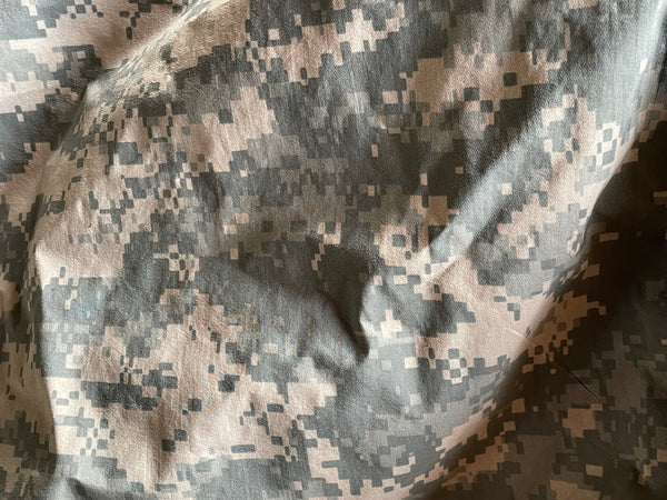 Excellent - US Army ACU Bivy Cover Digital Waterproof Goretex Sleeping Bag Cover
