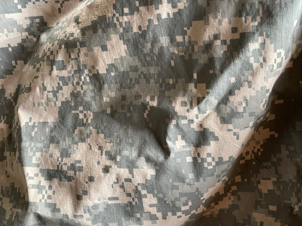 Excellent - US Army ACU Bivy Cover Digital Waterproof Goretex Sleeping Bag Cover