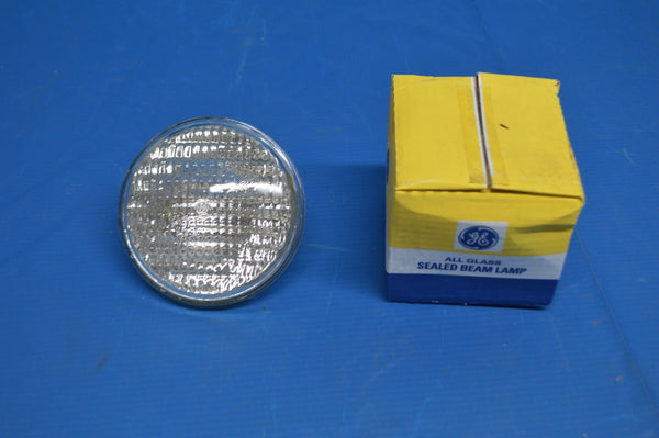 G.E. 4572 ,PAR46,150W Incandescent Sealed Beam Floodlight  NSN: 6240-00-295-2421