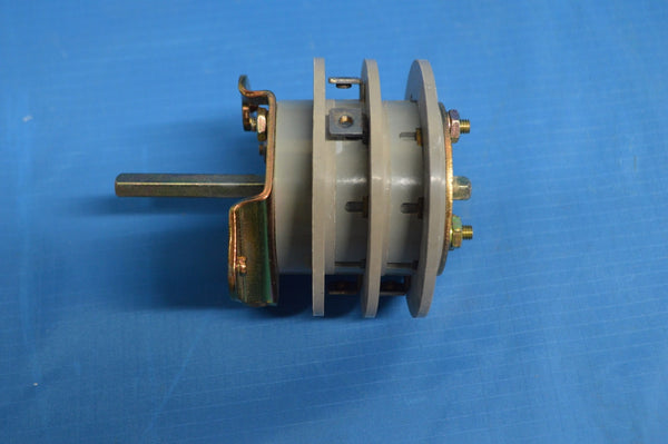 Electro Switch Co Rotary Switch 2 Position P/N24202G 002 NSN5930-00-259-8961