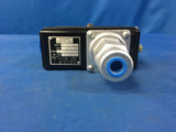 NOS Detroit Switch Pressure Switch for Gas or Liquid NSN:5930-00-184-7641 Model:2505670RB3
