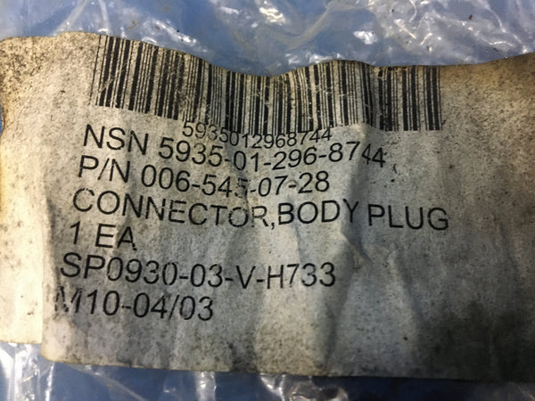Daimler 006-545-07-28 Electrical Plug Connector Body NSN:5935-01-296-8744