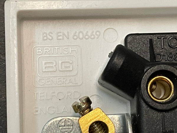 BG Electrical 931-01 D.P. Switch With Neon Indicator 20A 250V
