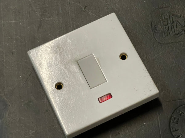 BG Electrical 931-01 D.P. Switch With Neon Indicator 20A 250V