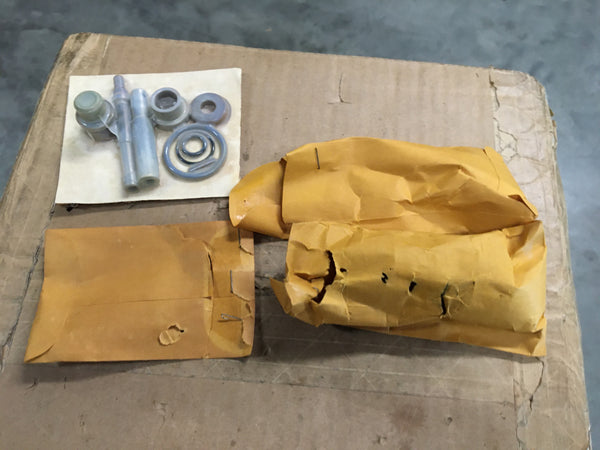 NOS Komatsu American Intl Valve Parts Kit Valve Parts Kit NSN:4820-01-260-4424 P/N:1125008C91