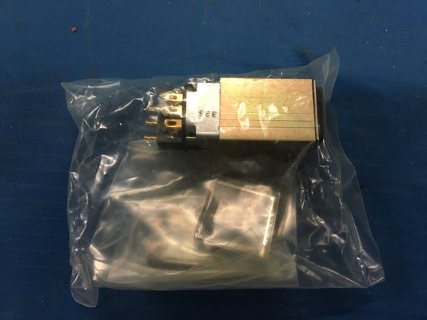 NOS Raytheon 10800RA14-336 Push Button Switch NSN:5930-01-365-2271